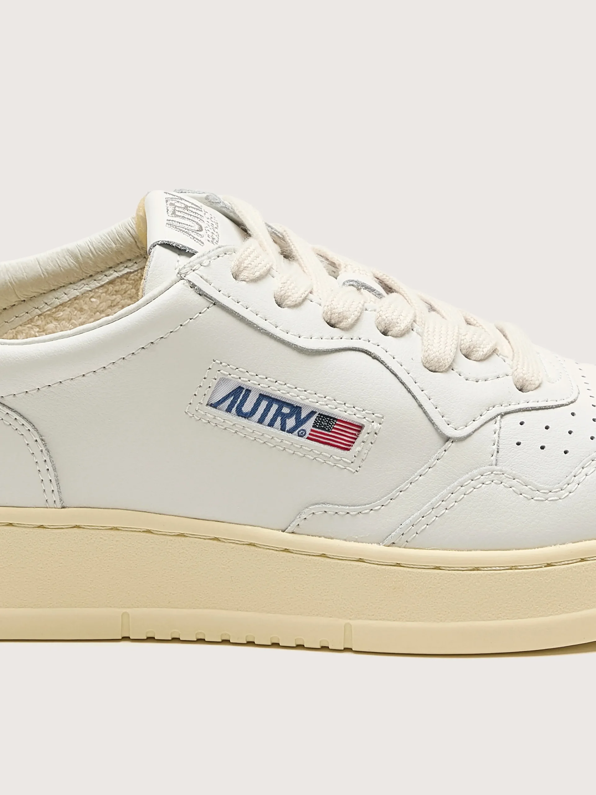 autry_medalist_low_voor_v_4-1.webp Autry Medalist Low voor Vrouwen