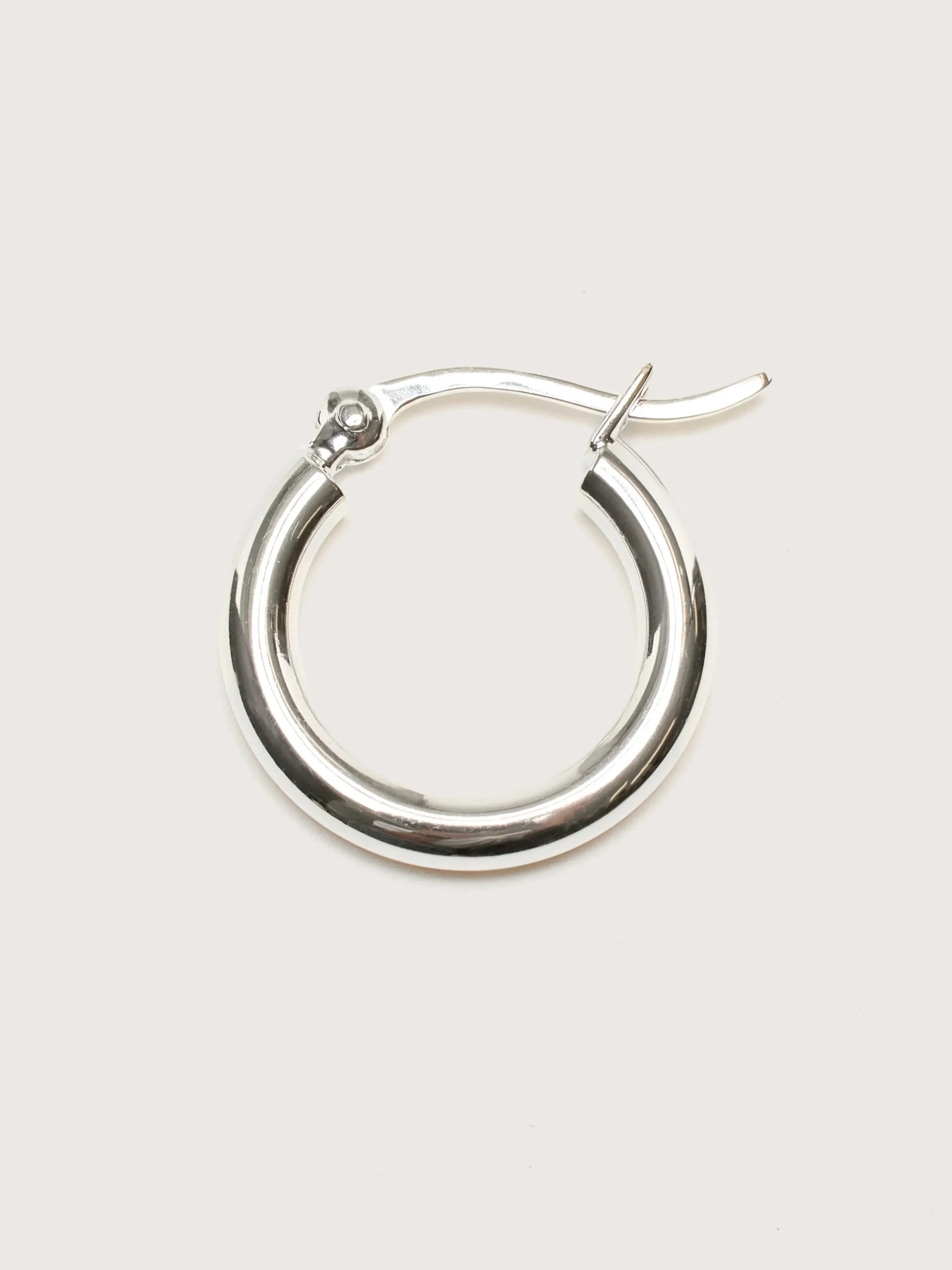 ragbag_oda_kleine_zilvere_2.webp Ragbag studio RAGBAG Oda Kleine en Oorringen