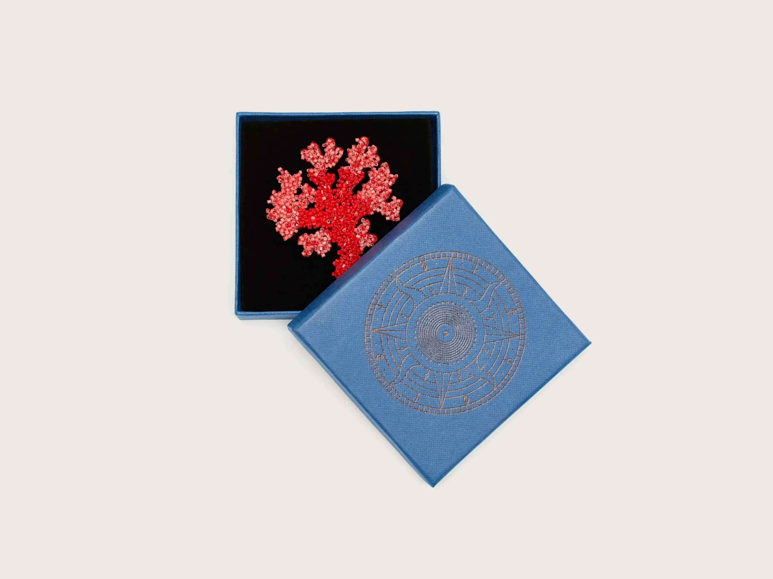 trovelore_coral_brooch_0.webp Trovelore Coral Brooch