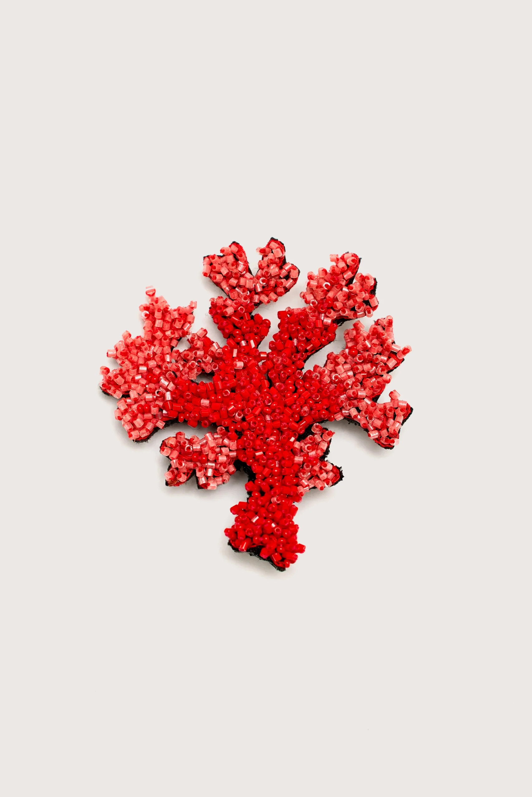 trovelore_coral_brooch_2.webp Trovelore Coral Brooch